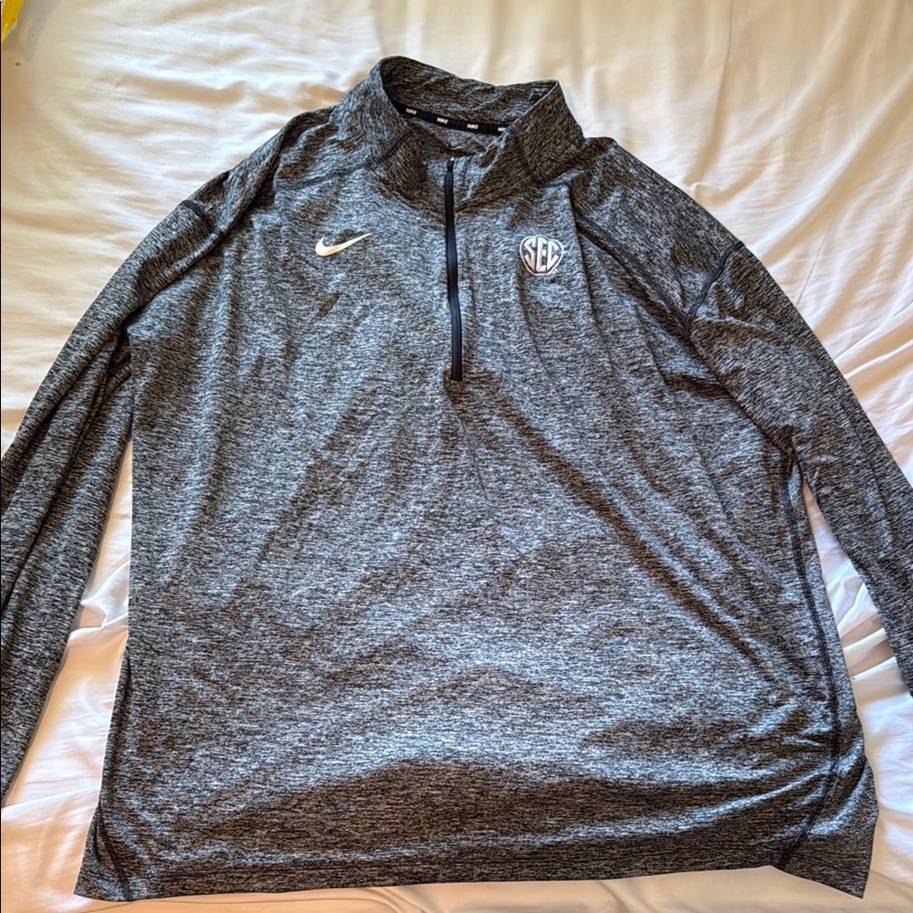 Exclusive Nike Dri-fit Gray Quarter-Zip Pullover